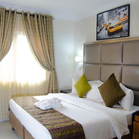 Class Suites Ikeja Εξωτερικό φωτογραφία