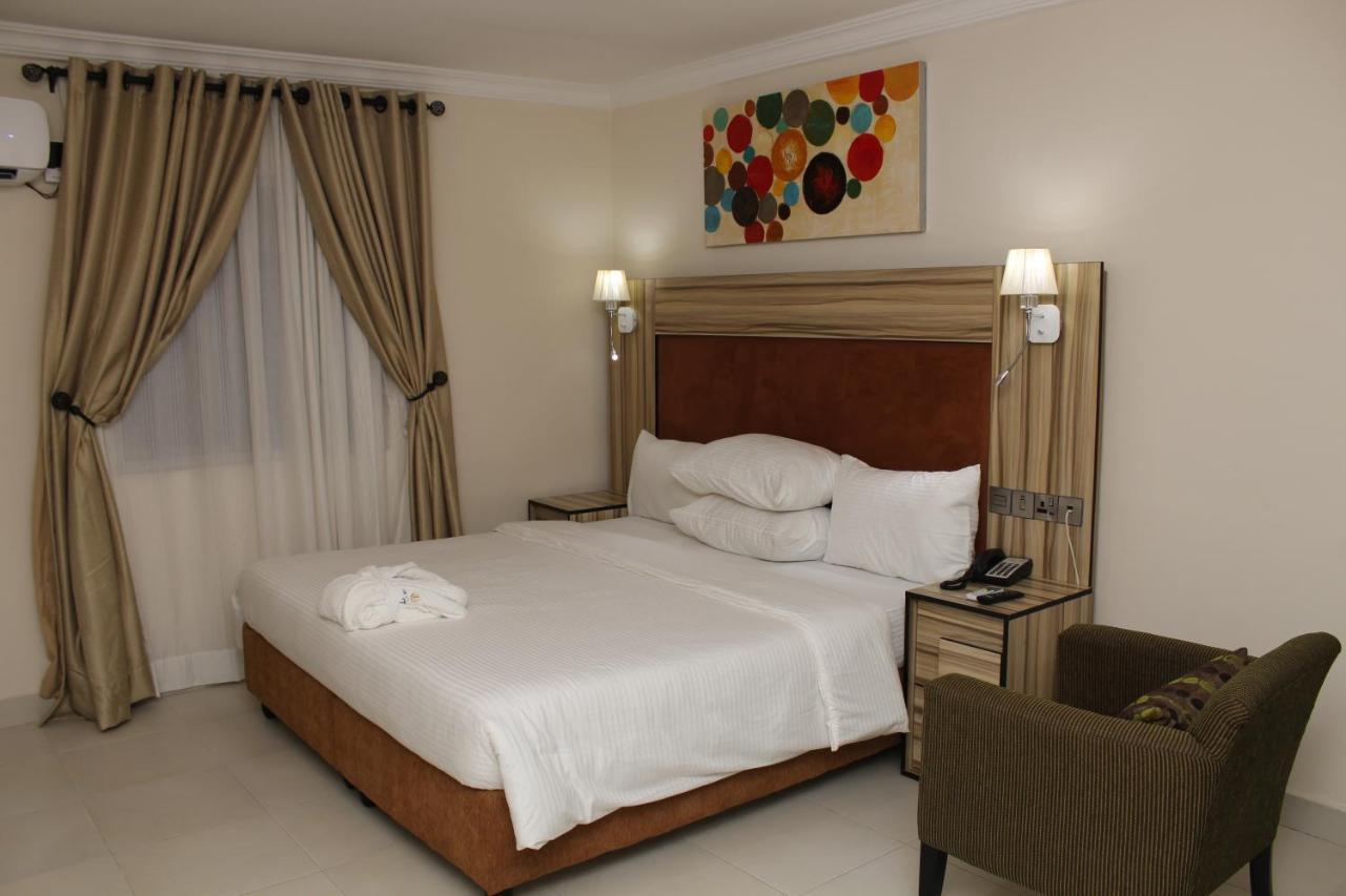 Class Suites Ikeja Εξωτερικό φωτογραφία