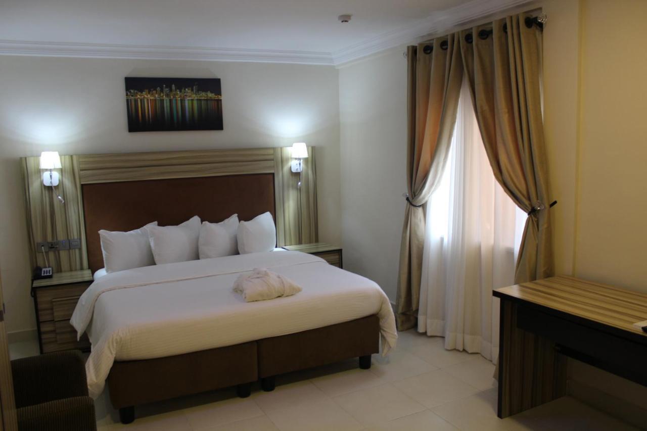 Class Suites Ikeja Εξωτερικό φωτογραφία