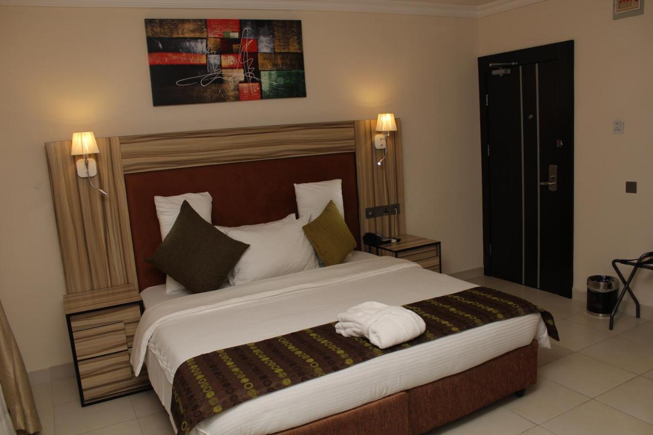 Class Suites Ikeja Εξωτερικό φωτογραφία