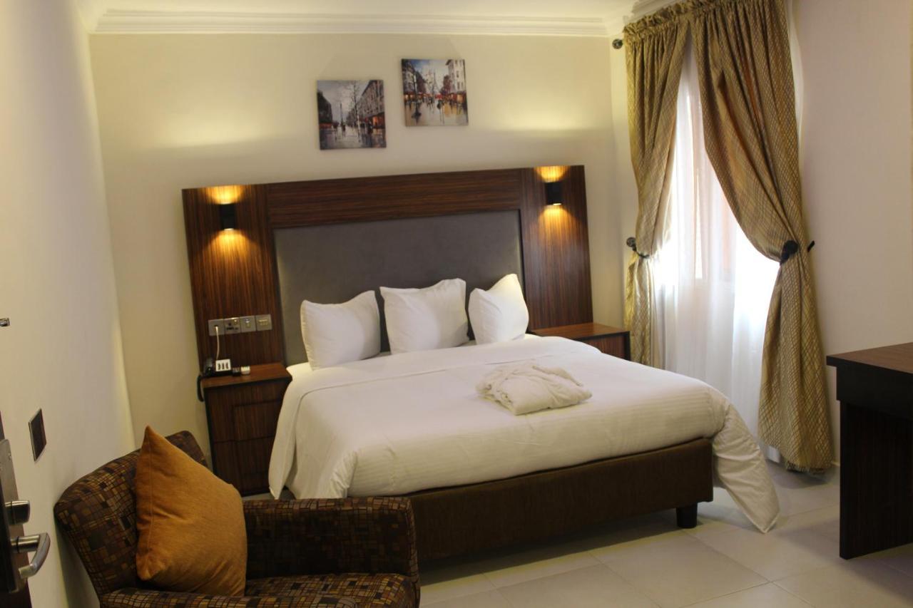 Class Suites Ikeja Εξωτερικό φωτογραφία