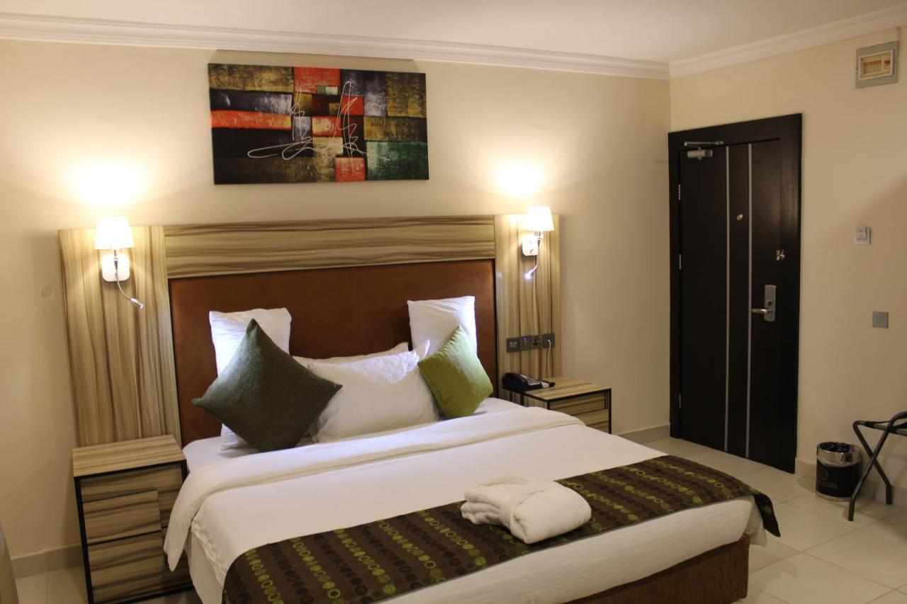 Class Suites Ikeja Εξωτερικό φωτογραφία