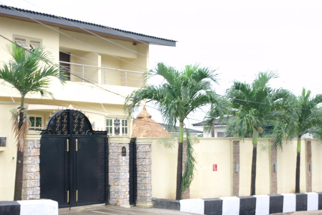 Class Suites Ikeja Εξωτερικό φωτογραφία